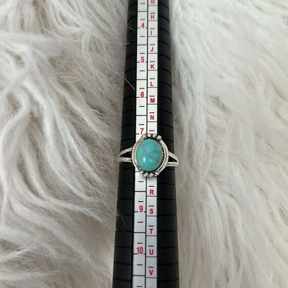 Western Rings- Size 8 - Picture 5 of 6